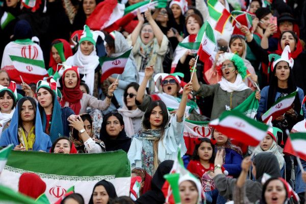 Berkat Khodayari, Kini Sepak Bola Iran Membolehkan Kaum Perempuan Masuk Stadion