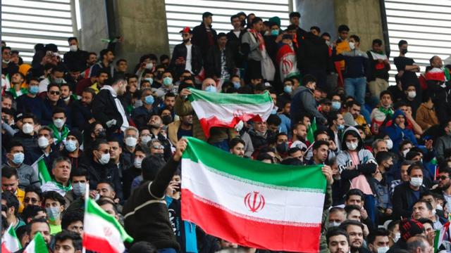 Pertandingan sepak bola melawan Iran memicu kebanggaan Lebanon